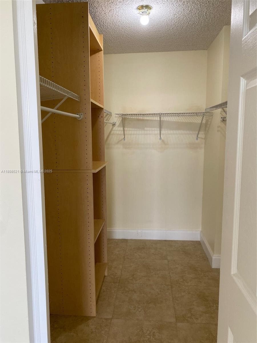 OCEANVIEW PARK CONDO · #427 in Hallandale Beach - Photo 14