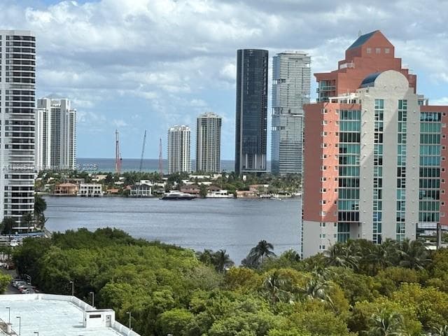 PARC CENTRAL SOUTH · #1518 in Aventura - Photo 3