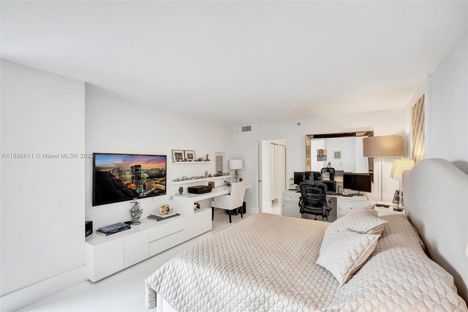 DELVISTA TOWERS CONDO · #1525 in Aventura - Photo 17