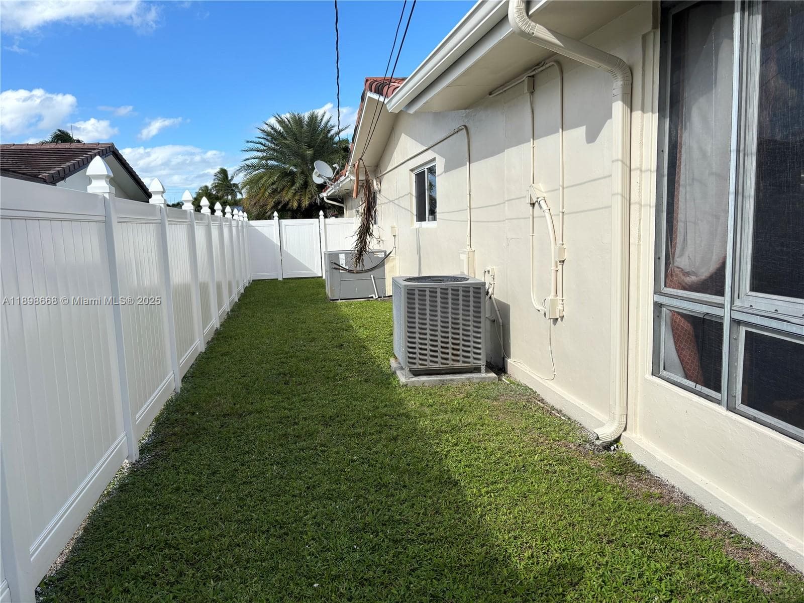 4812 Van Buren St photo 2