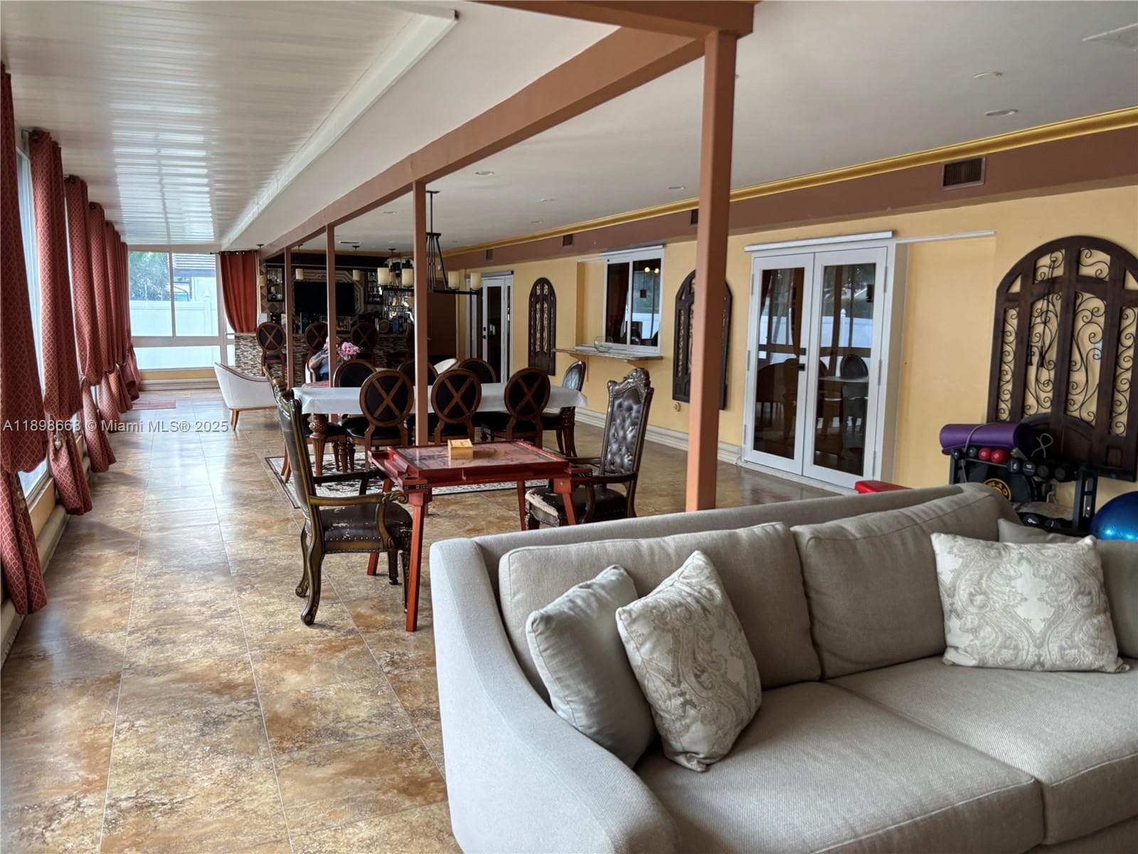 1200 sq ft