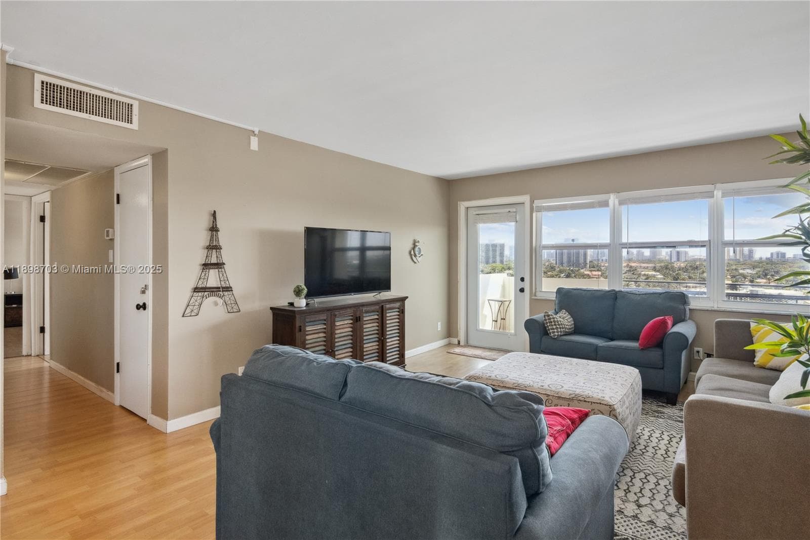 Ocean View Tower · #1012 in Hallandale Beach - Photo 40