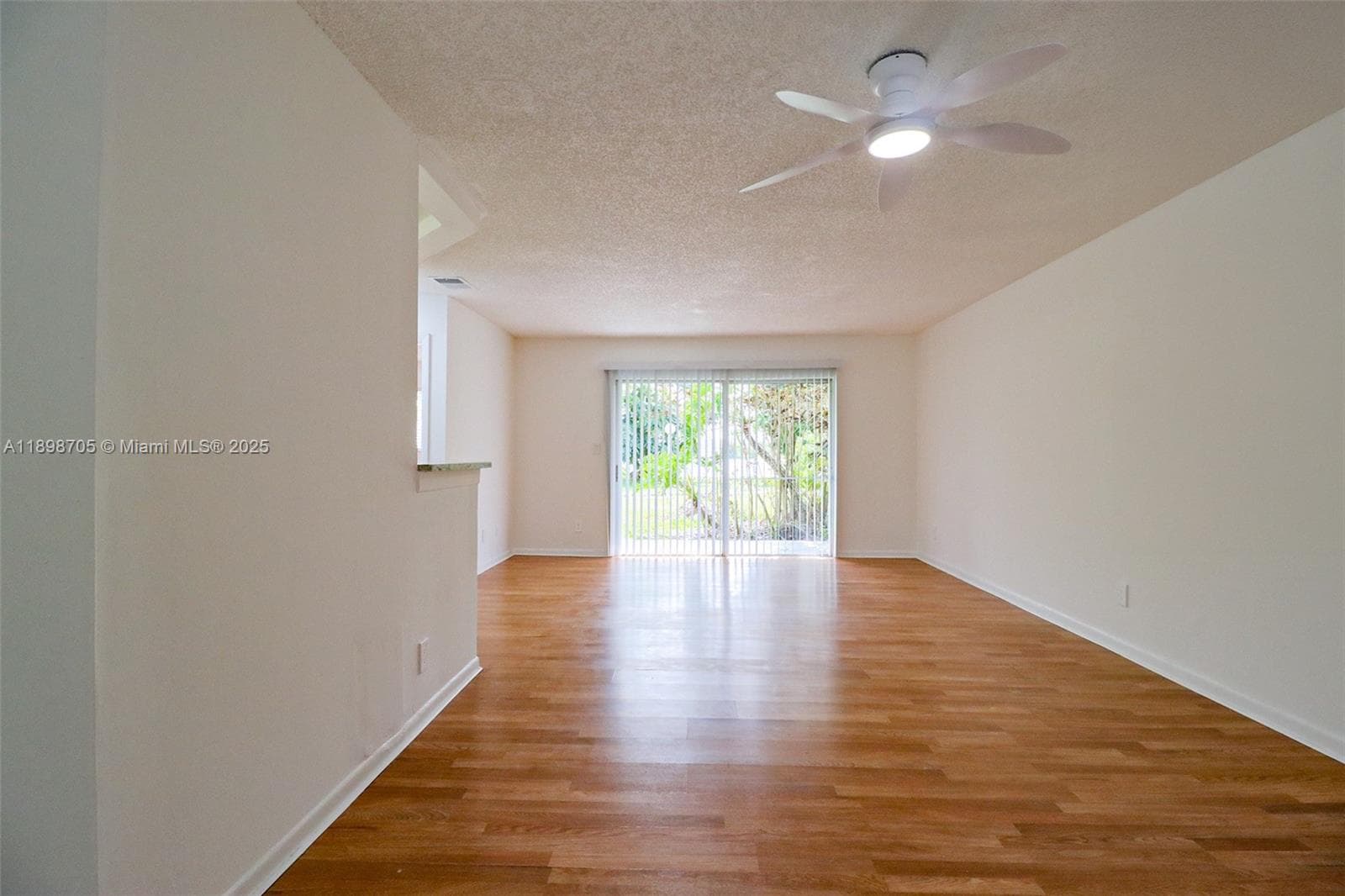 Summer Lake · #105 in Oakland Park - Photo 4
