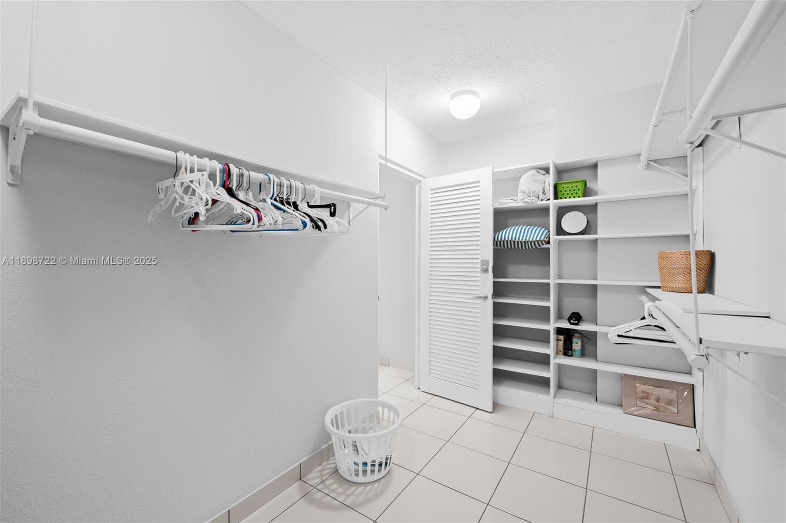 Hollywood Towers Condo · #812 in Hollywood - Photo 20