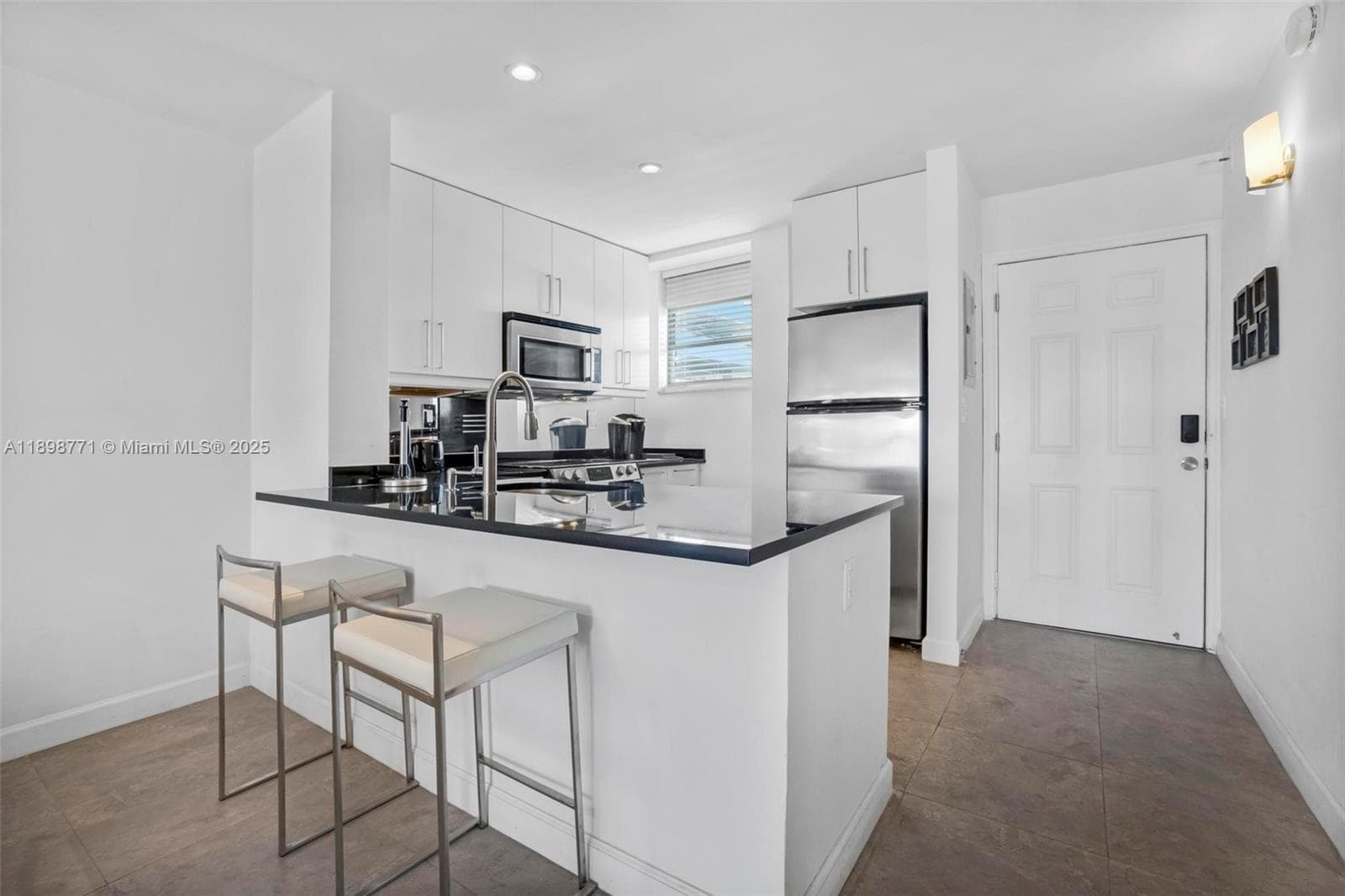 WEST COURT CONDOMINIUM · #504 in Miami Beach - Photo 5