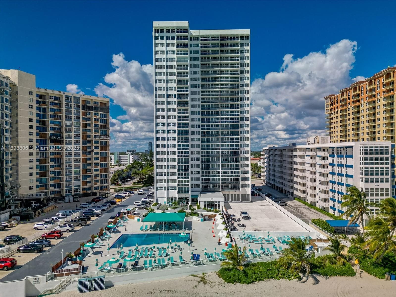 Parker Tower Condominium · #708 in Hallandale Beach - Photo 2