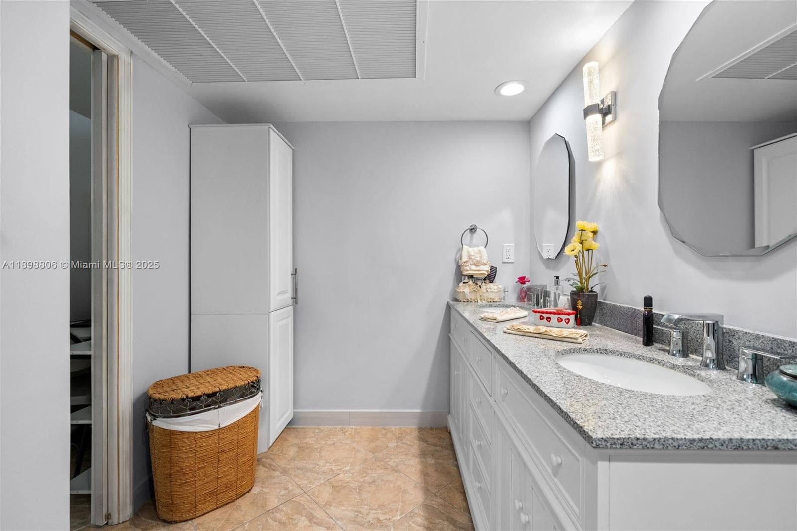 Parker Tower Condominium · #708 in Hallandale Beach - Photo 16