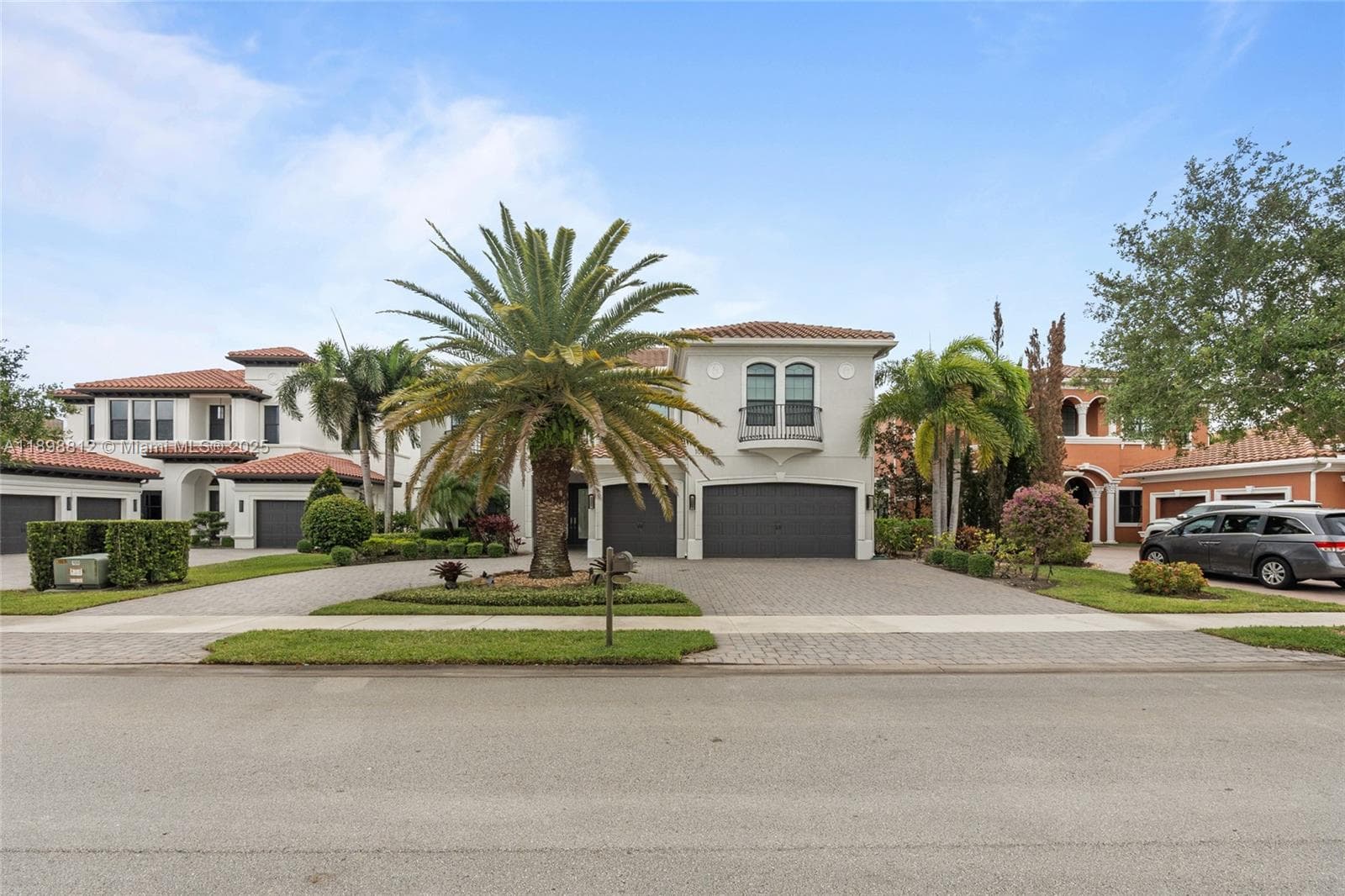 10230 Sweet Bay Ct photo 2