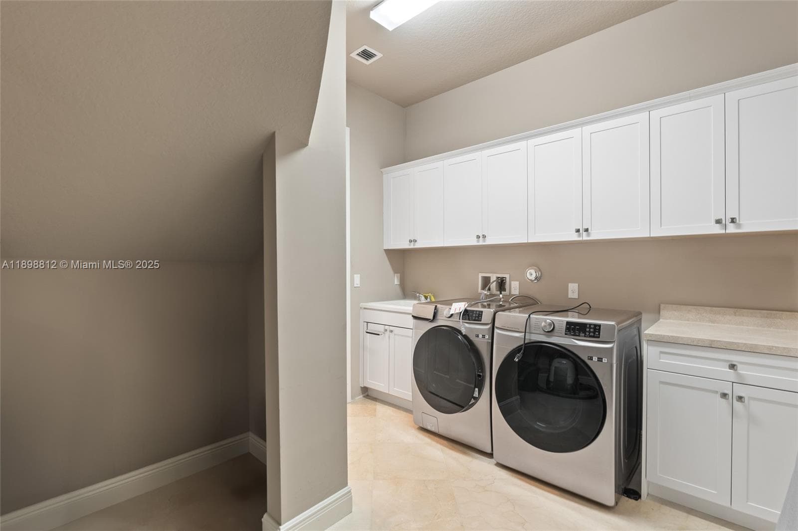 10230 Sweet Bay Ct photo 16
