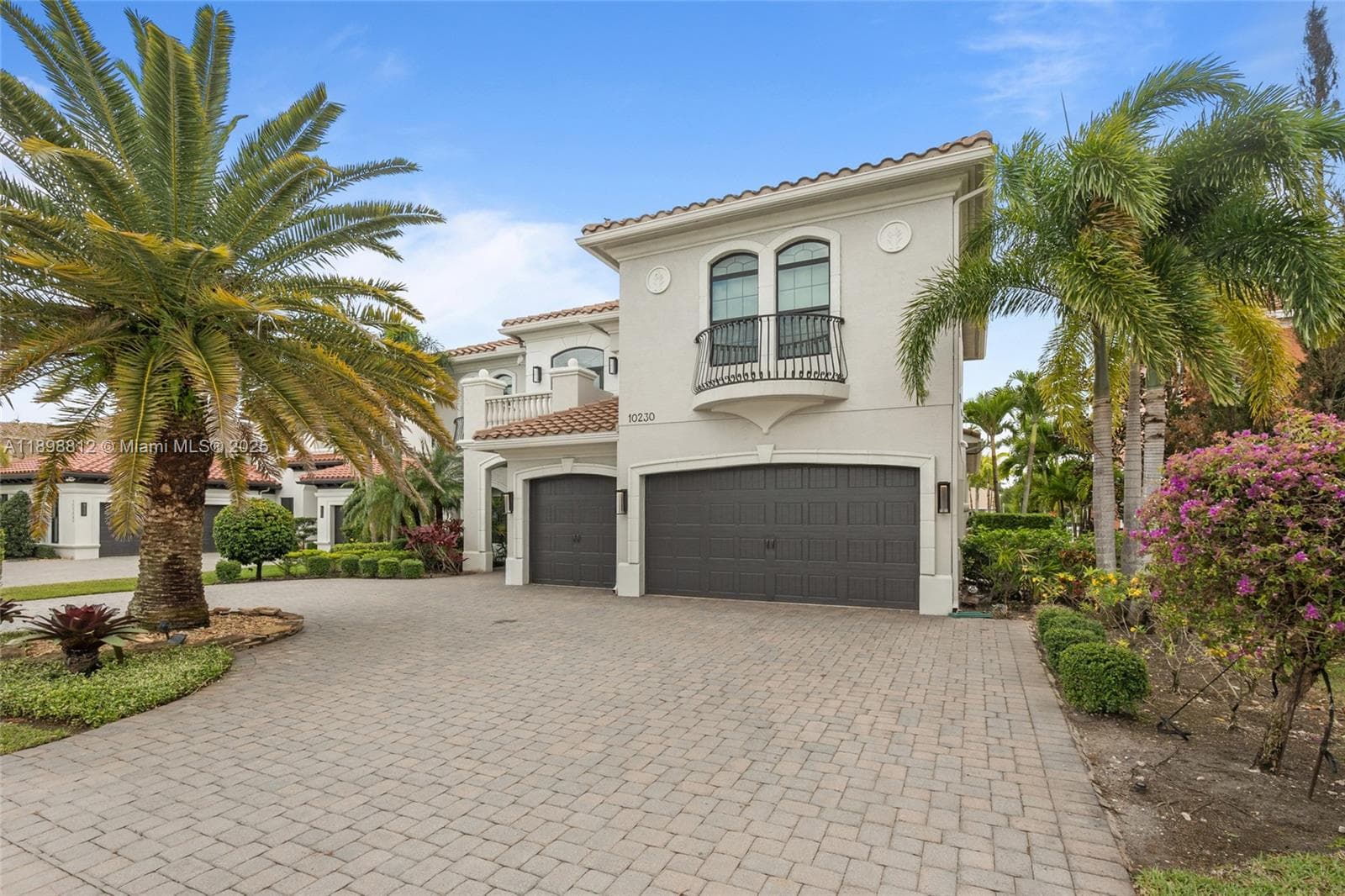 10230 Sweet Bay Ct photo 5