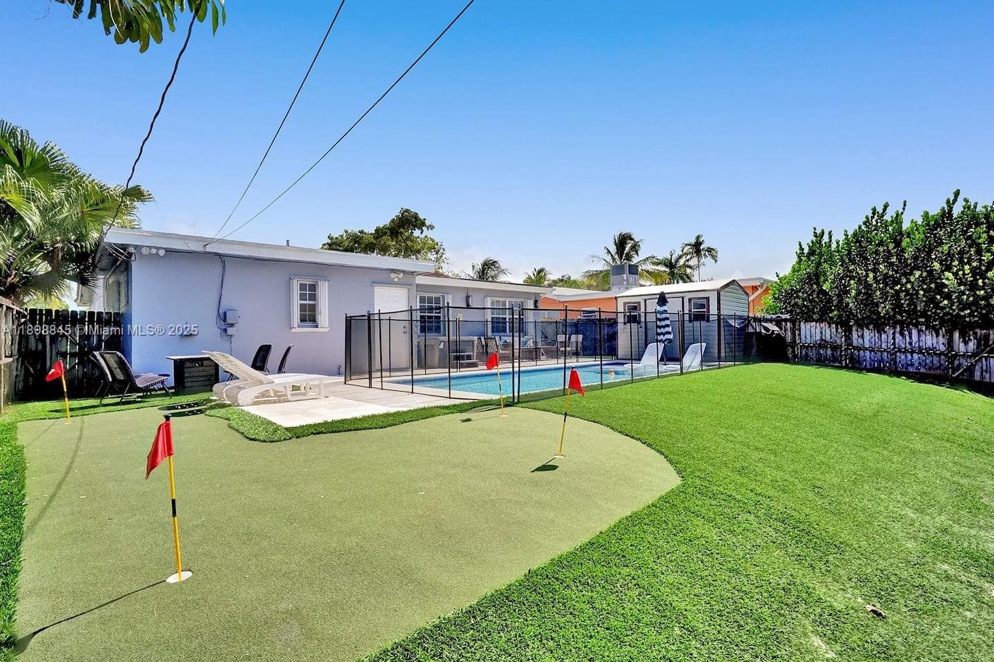 1305 Funston St photo 3