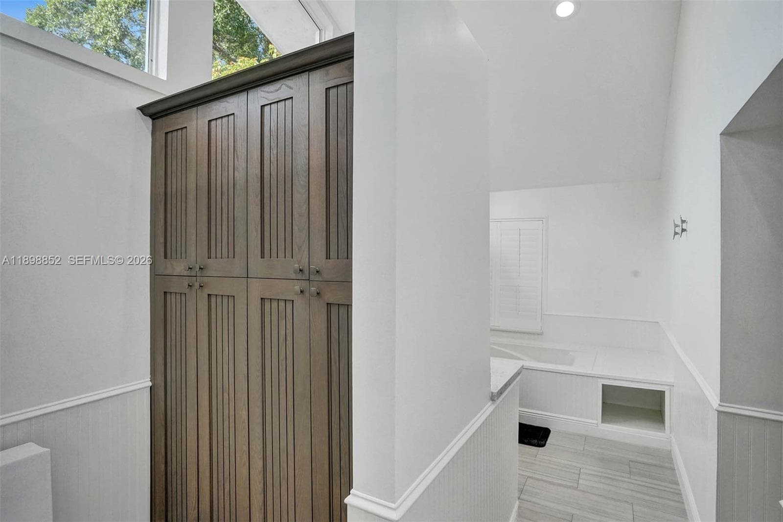 2120 SW 28th Way photo 28