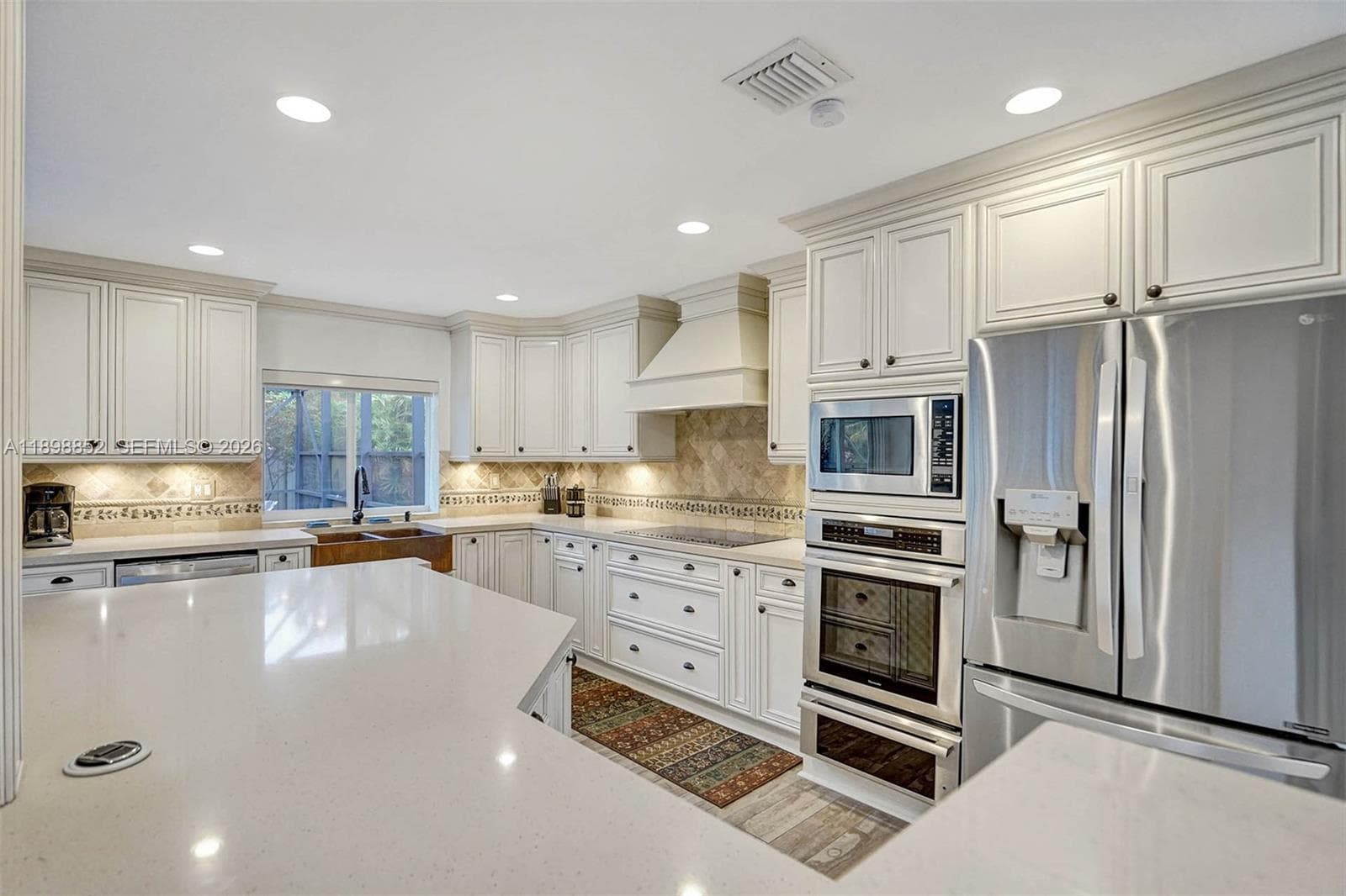 2120 SW 28th Way photo 11