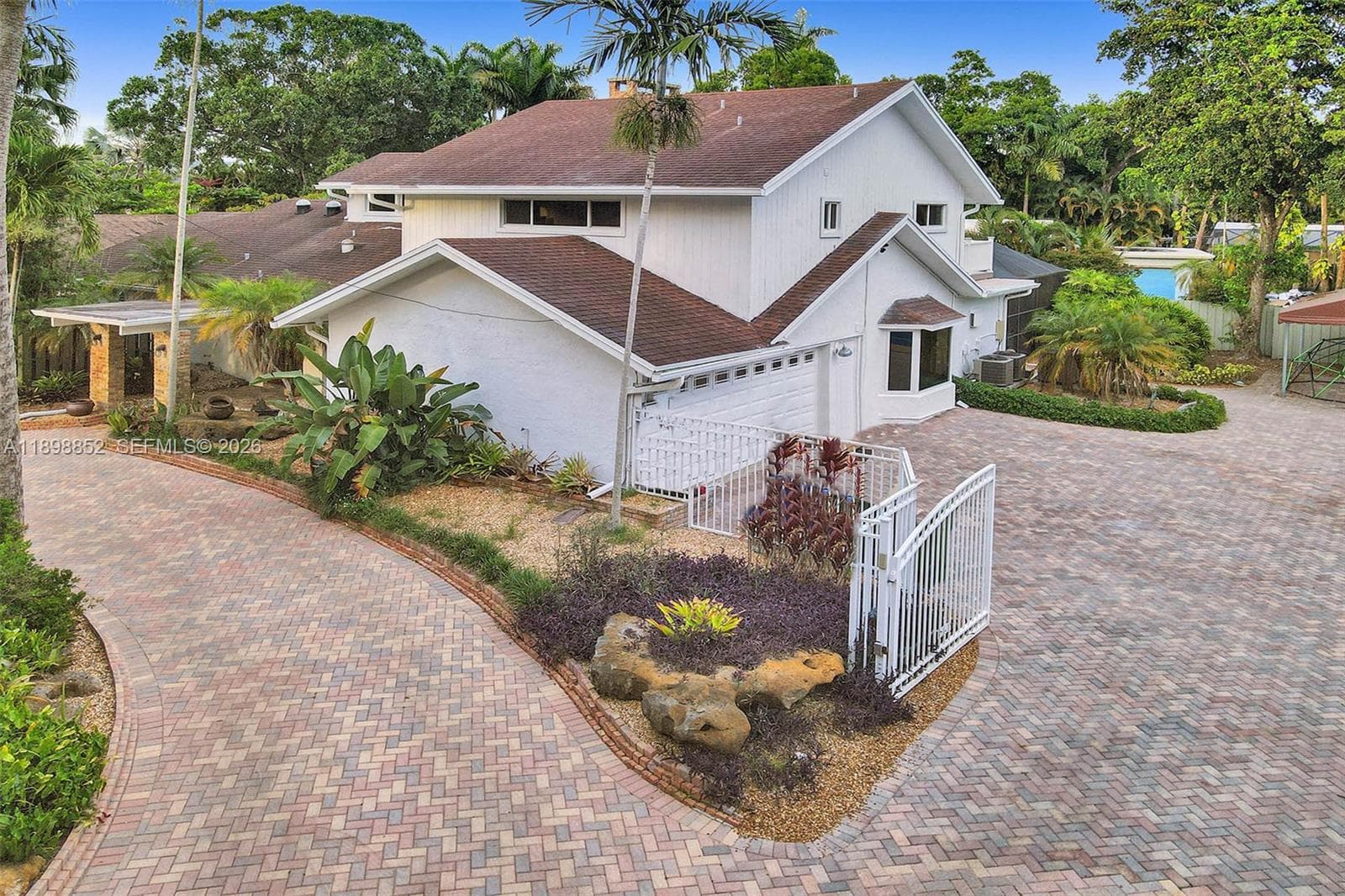 2120 SW 28th Way photo 68