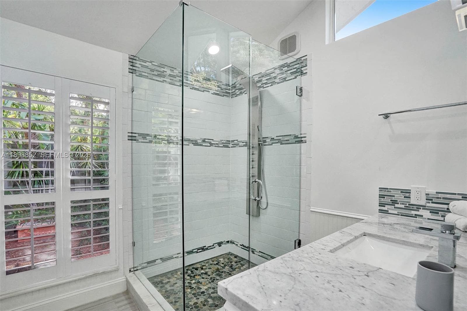 2120 SW 28th Way photo 35
