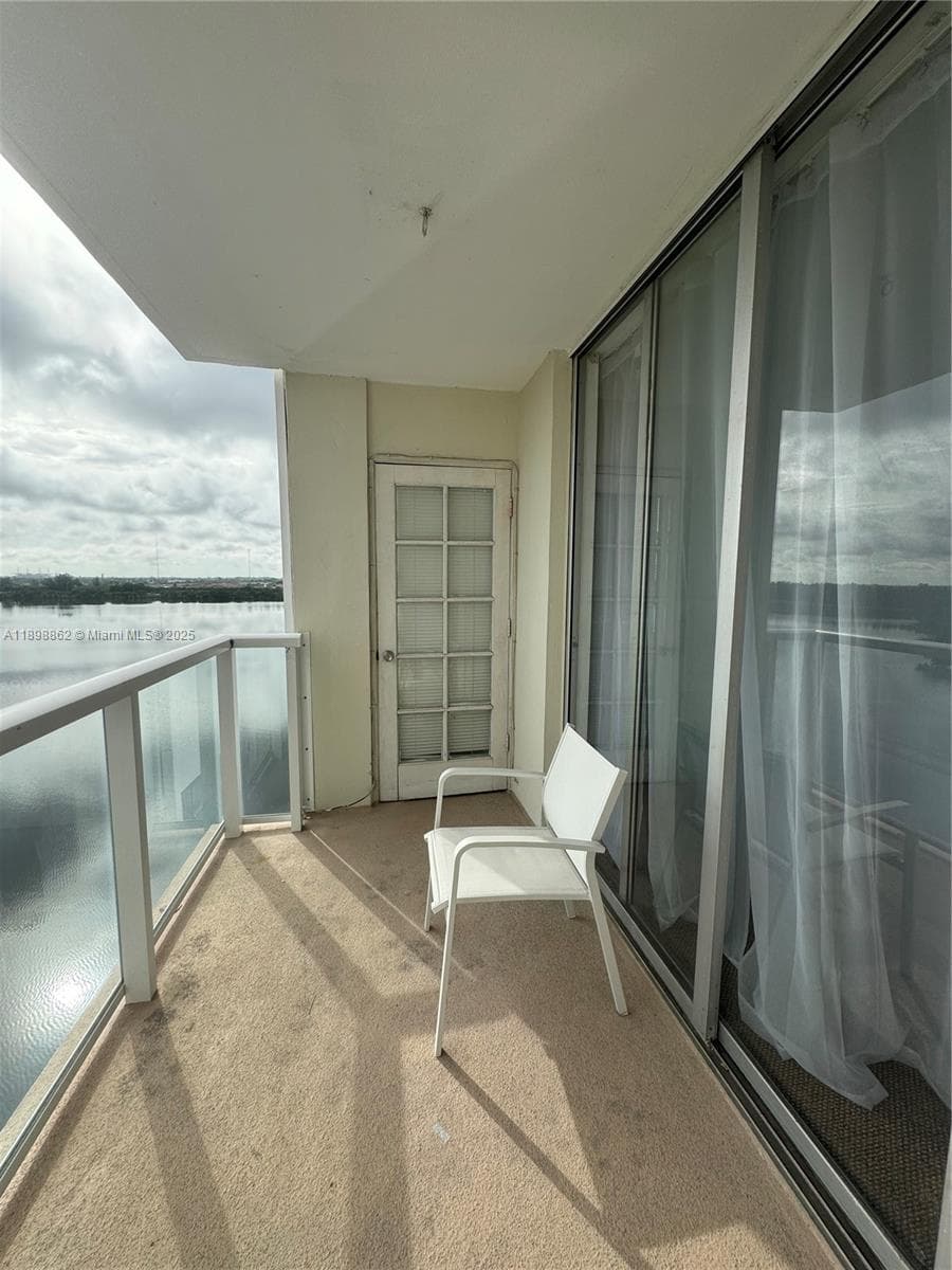 BUCKLEY TOWERS CONDO - EA · #903WEST in Miami - Photo 8
