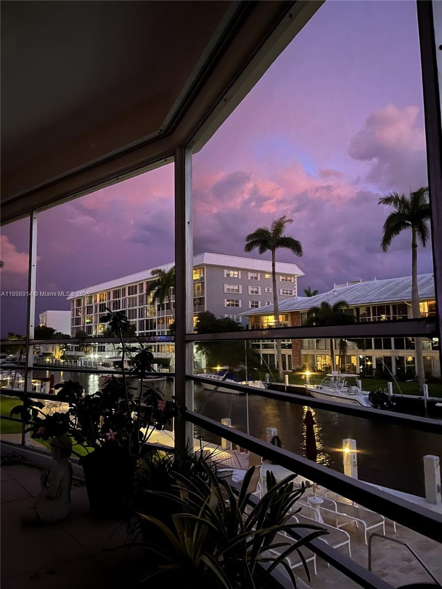 Windsor · #205 in Fort Lauderdale - Photo 3