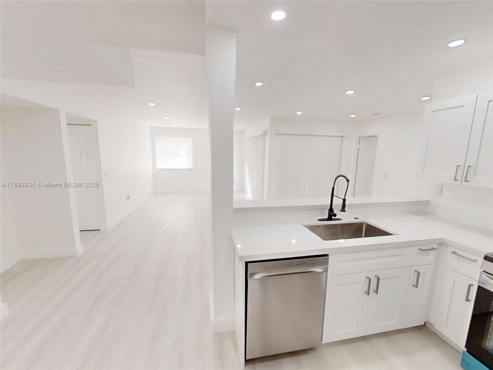 QUATRAINE CONDO III · #6 in Miami - Photo 6