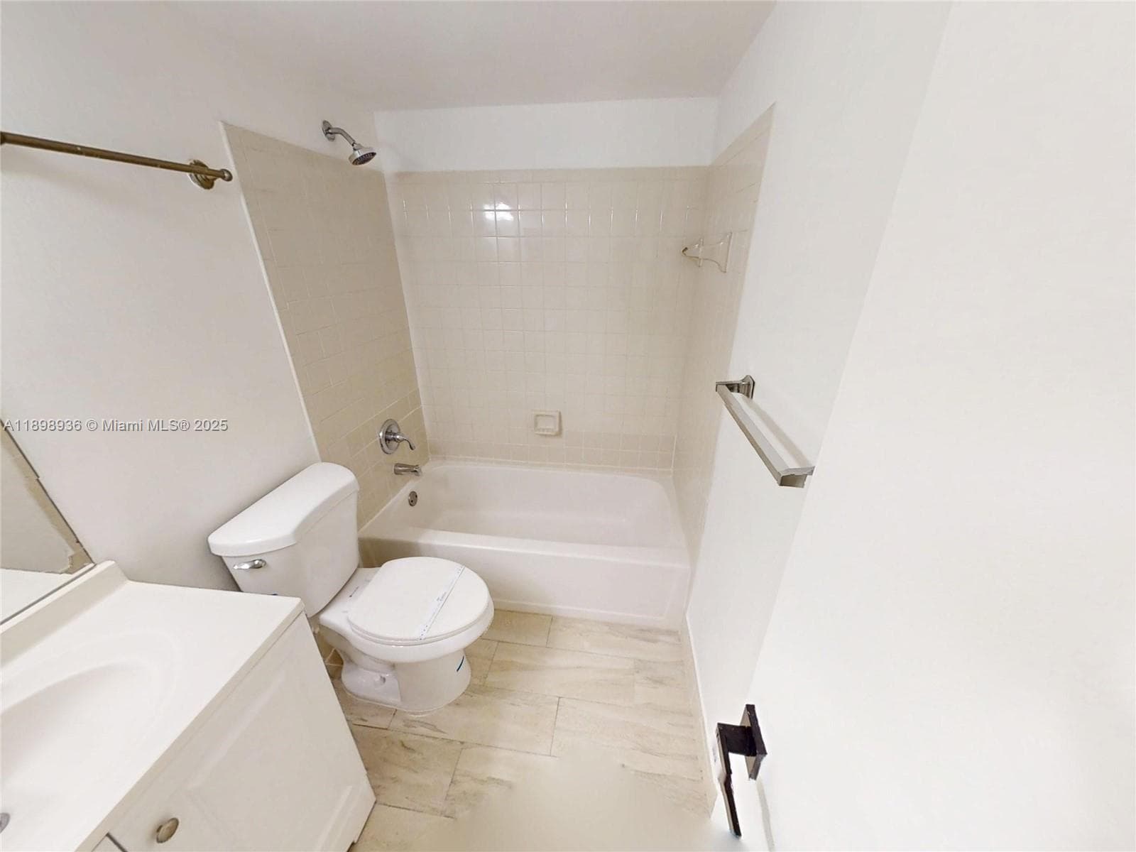 QUATRAINE CONDO III · #6 in Miami - Photo 25