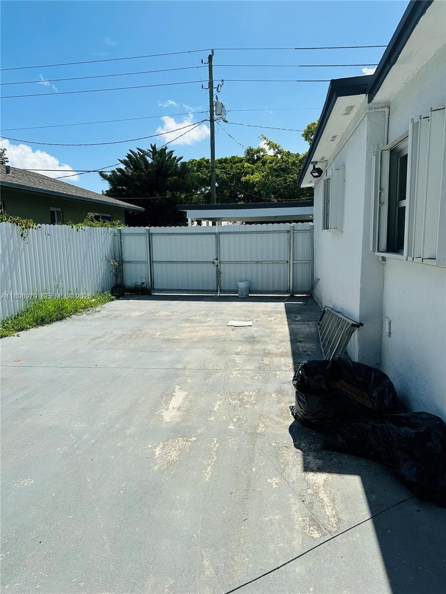 17926 SW 104th Ave photo 37