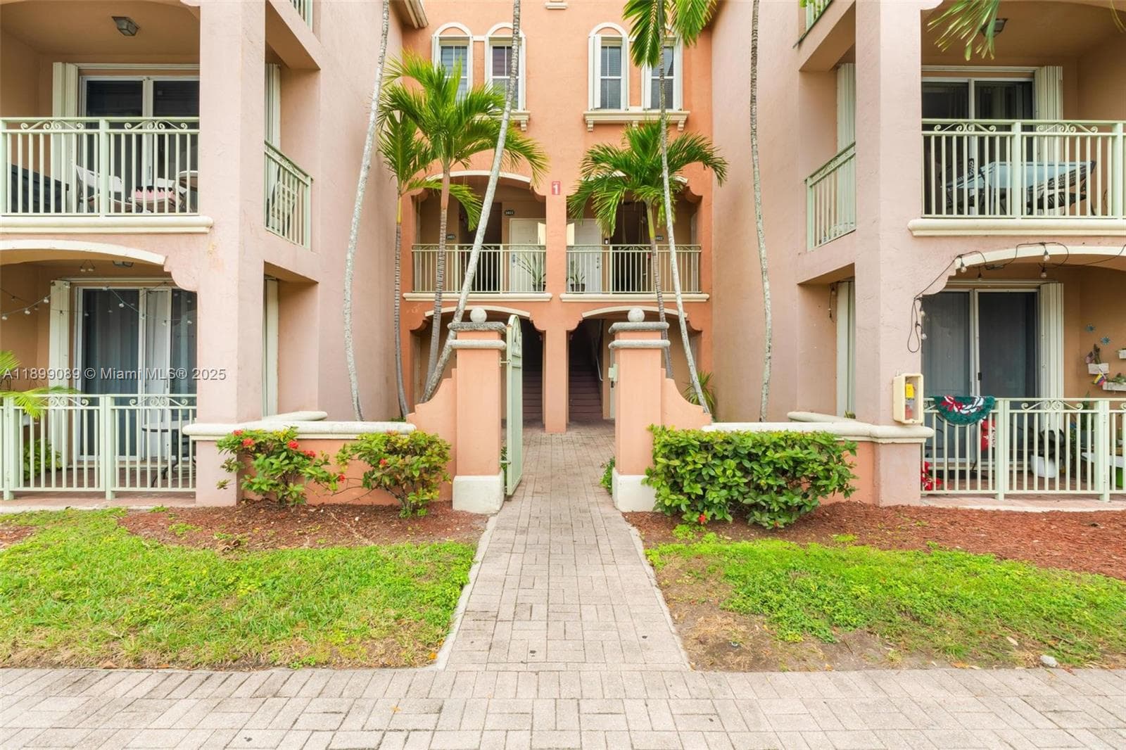 THE COURTS AT DORAL ISLES · #1032 in Doral - Photo 2