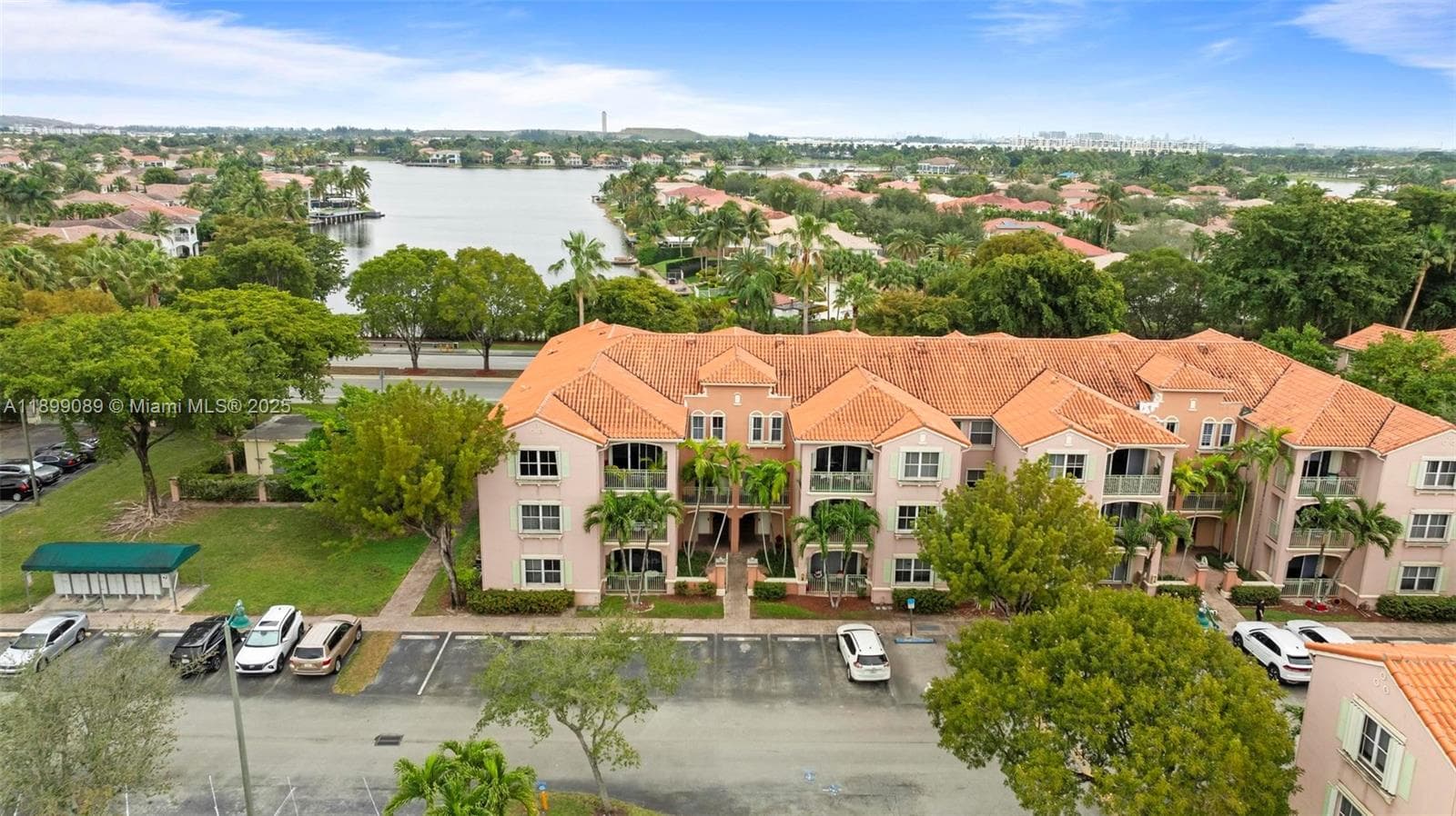 THE COURTS AT DORAL ISLES · #1032 in Doral - Photo 31
