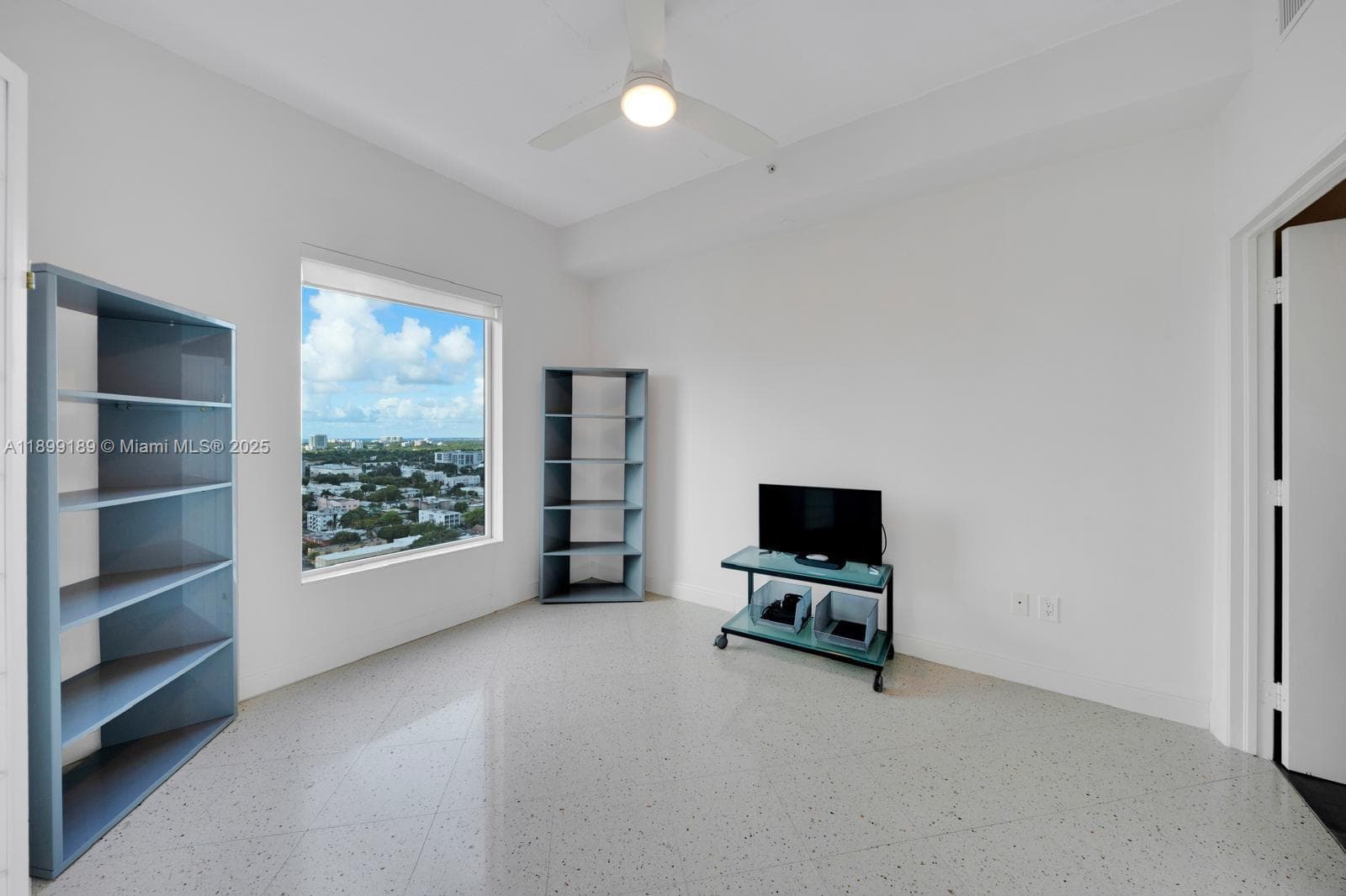 NEO LOFTS CONDOMINIUM · #PHI06 in Miami - Photo 11