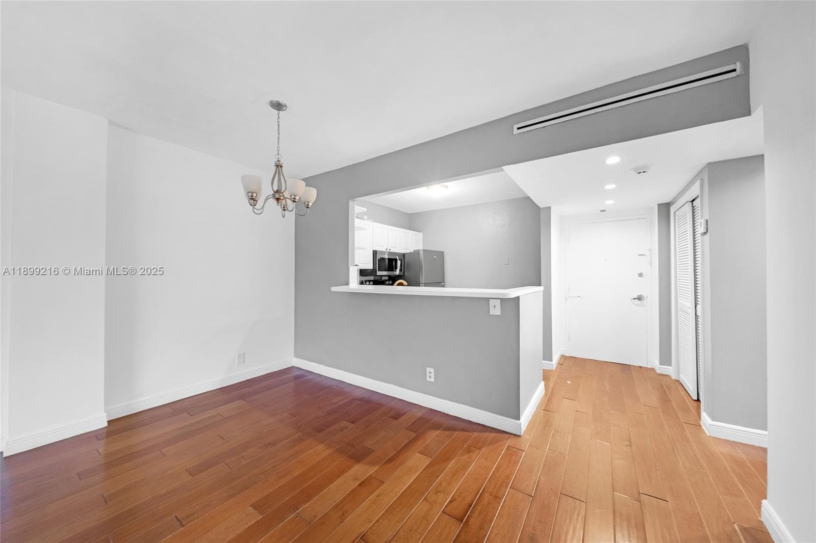 ISLAND PLACE AT NORTH BAY · #3K in North Bay Village - Photo 4