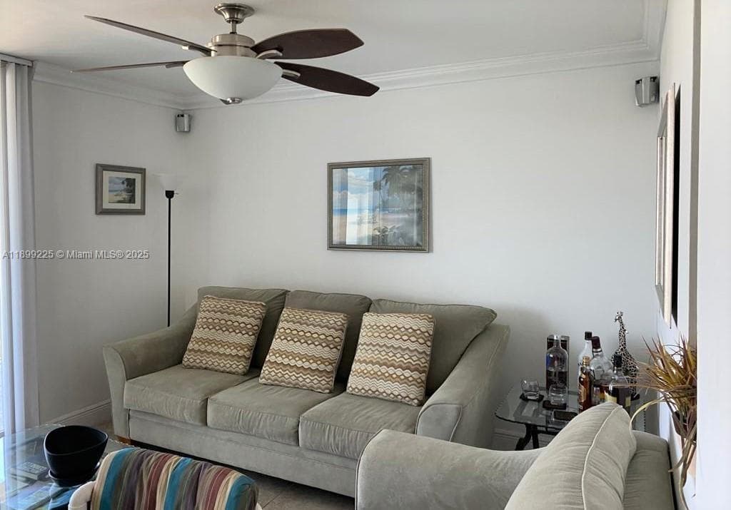 THE CARRIAGE HOUSE CONDO · #729 in Miami Beach - Photo 18