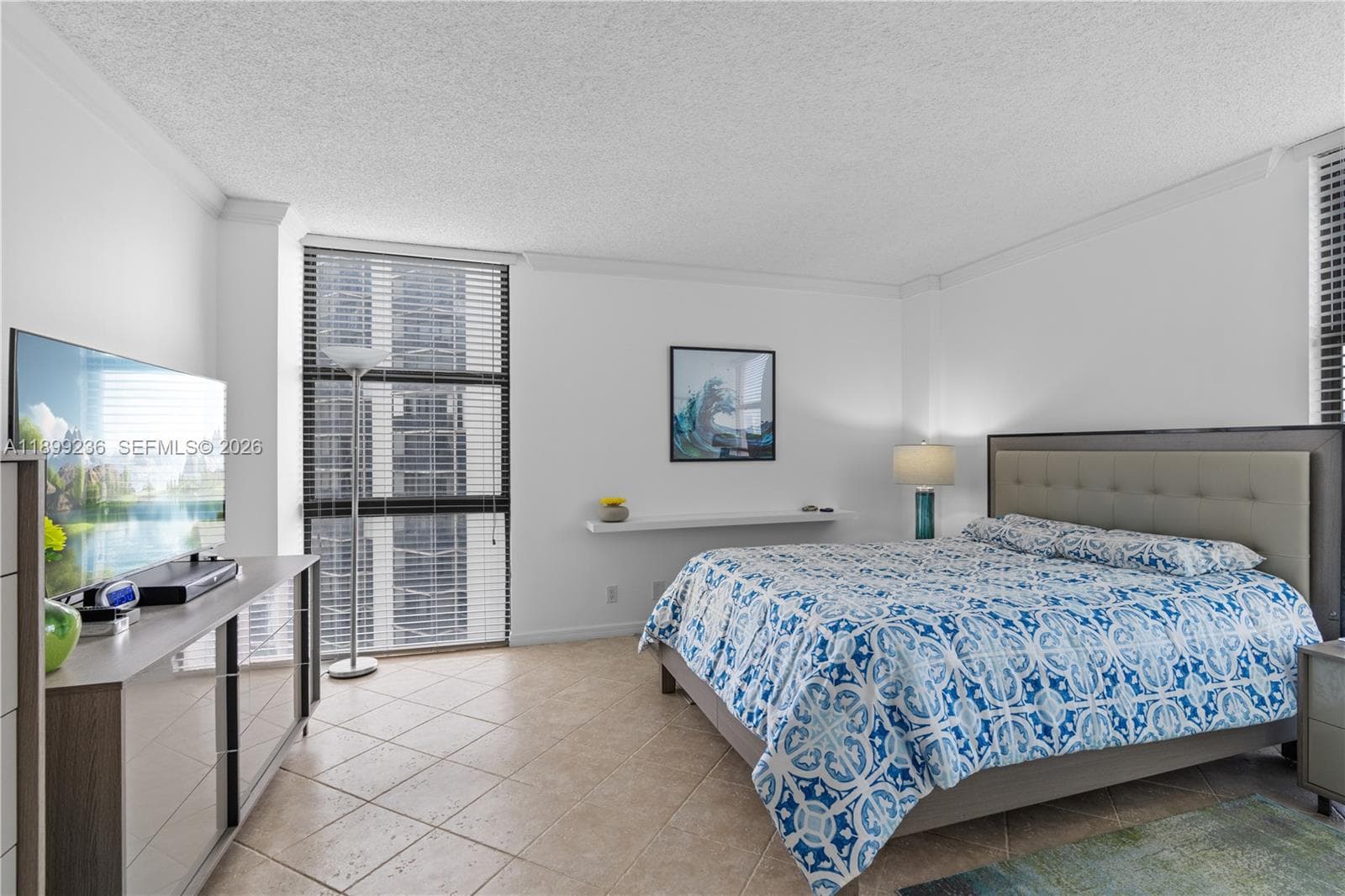 Coronado Condo · #2039 in Aventura - Photo 13