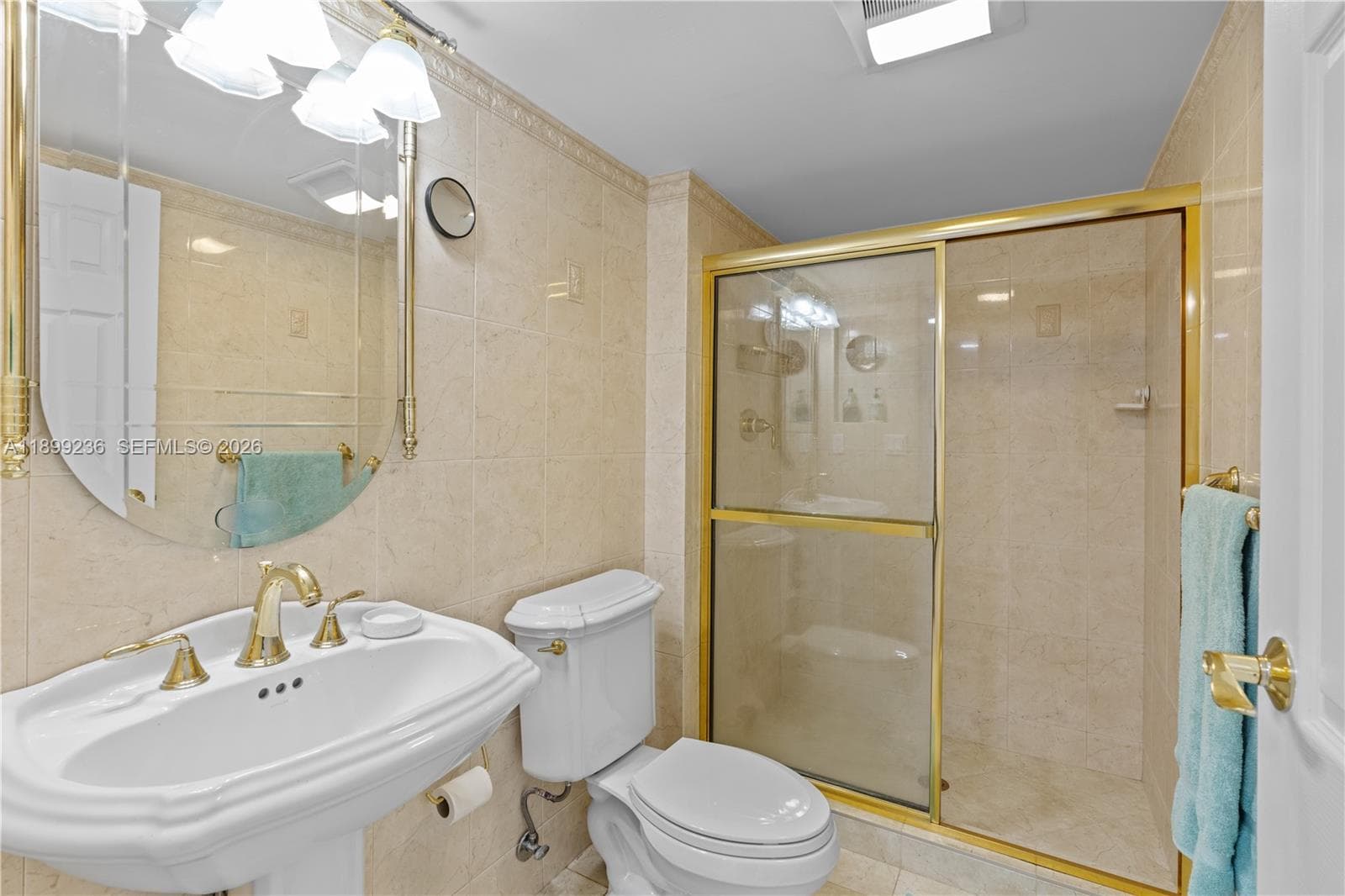 Coronado Condo · #2039 in Aventura - Photo 16