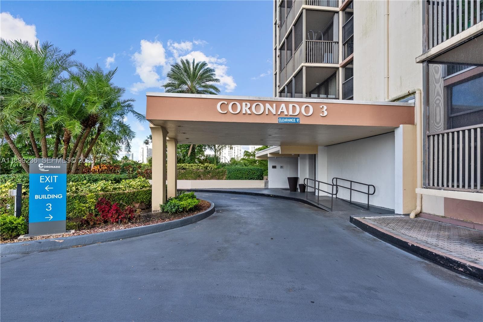 Coronado Condo · #2039 in Aventura - Photo 24