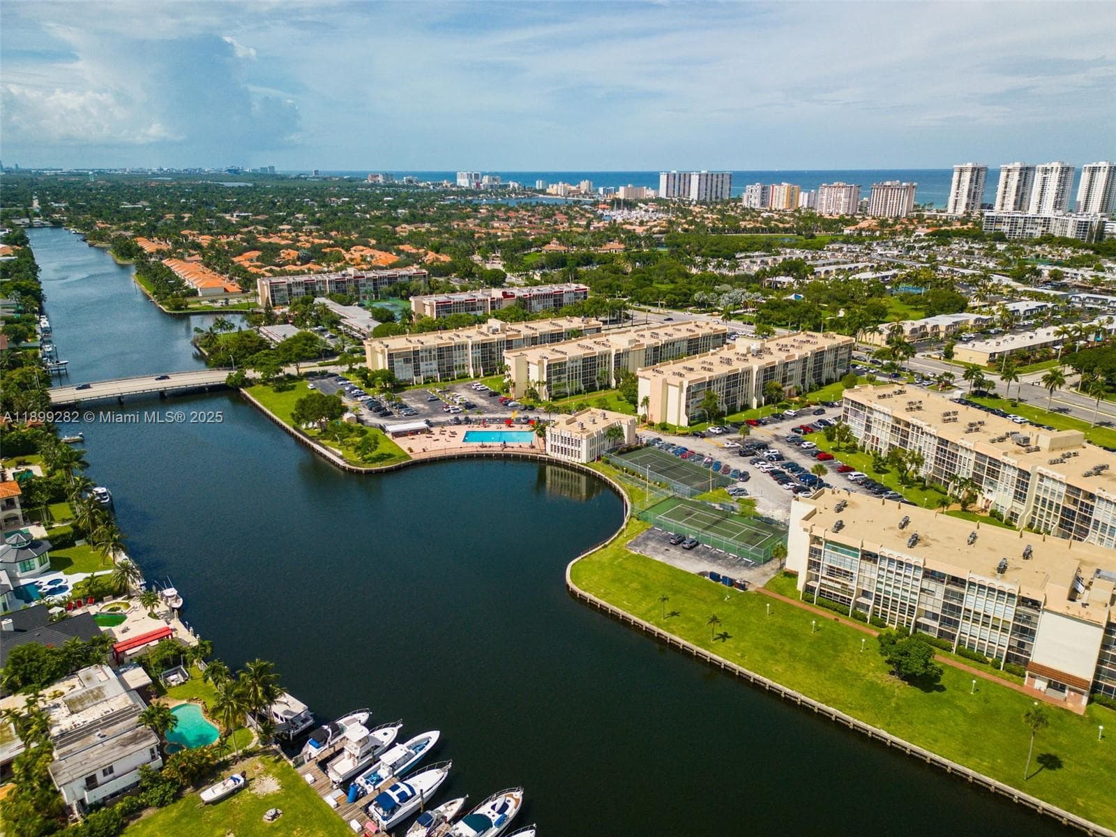 Desoto · #411 in Hallandale Beach - Photo 29