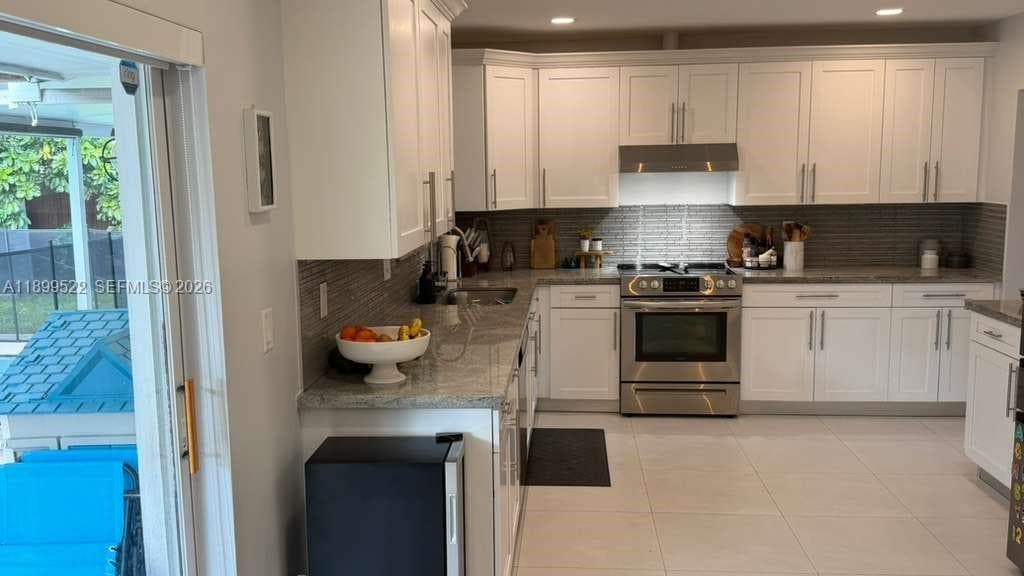 10761 SW 165th St photo 10