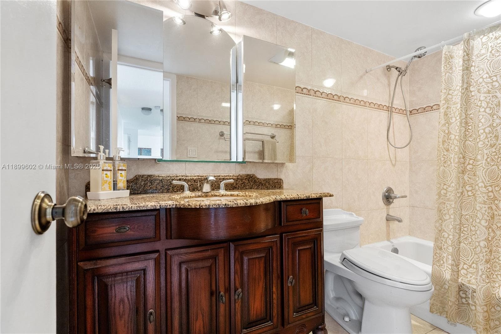 VILLA DORADA · #416-8 in Aventura - Photo 27