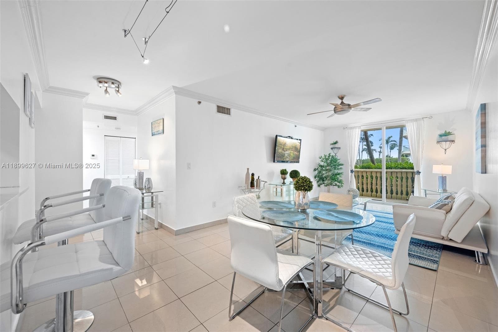 SURFSIDE PALMS CONDO · #113 in Surfside - Photo 9