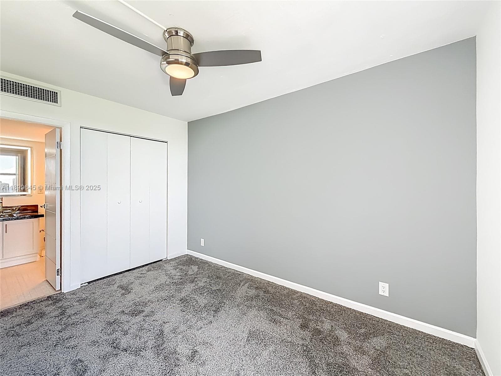 2nd Bedroom – En-Suite Bath