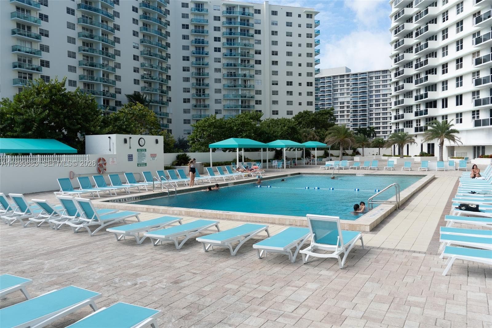 SEA AIR TOWERS CONDO · #1021 in Hollywood - Photo 9