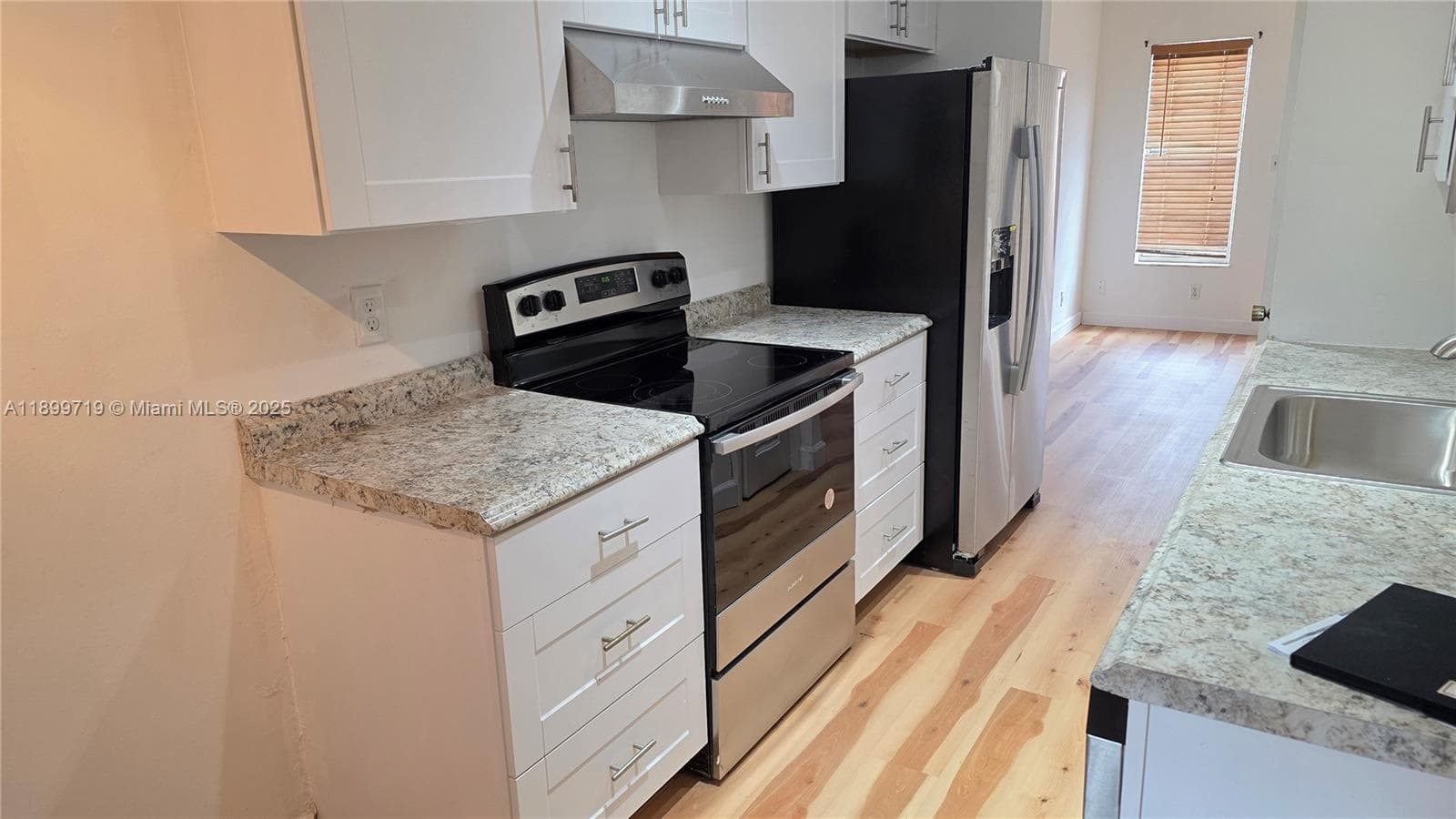 Updated Kitchen with new appliances