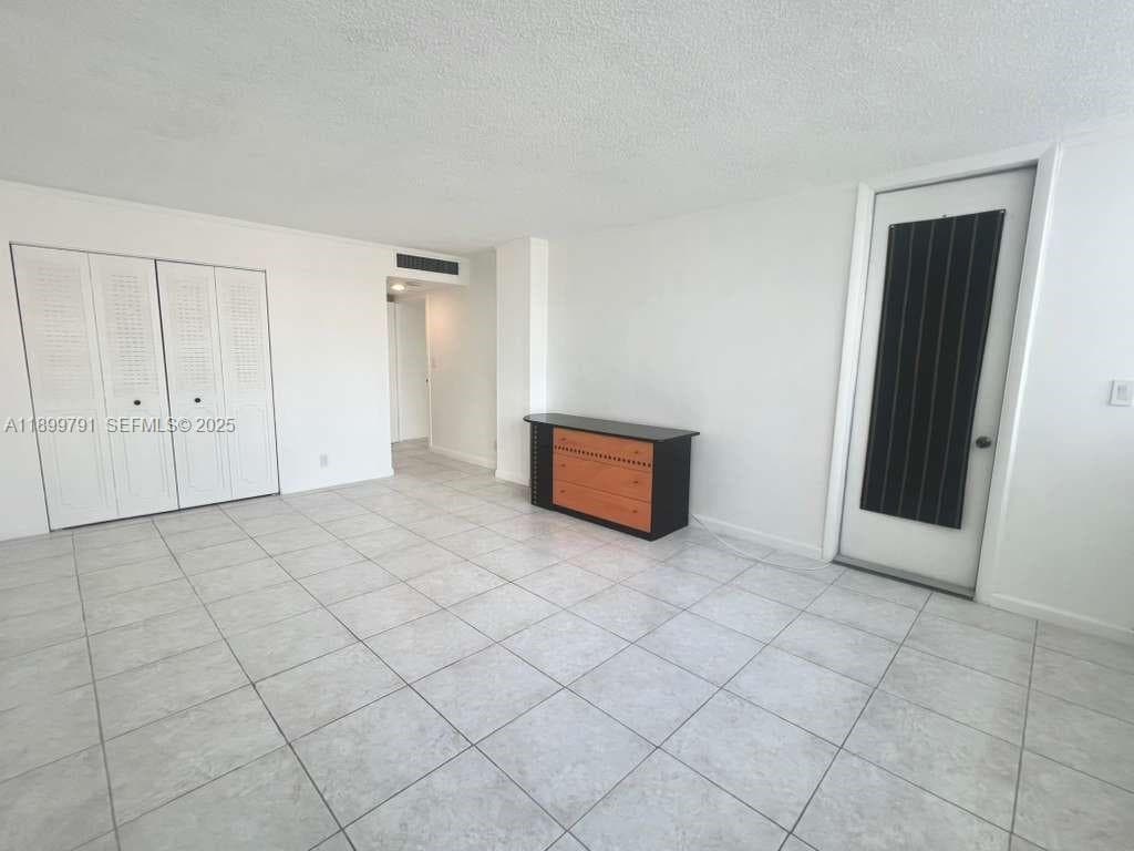 LAKE POINT TOWER CONDOMIN · #406 in Hallandale Beach - Photo 17