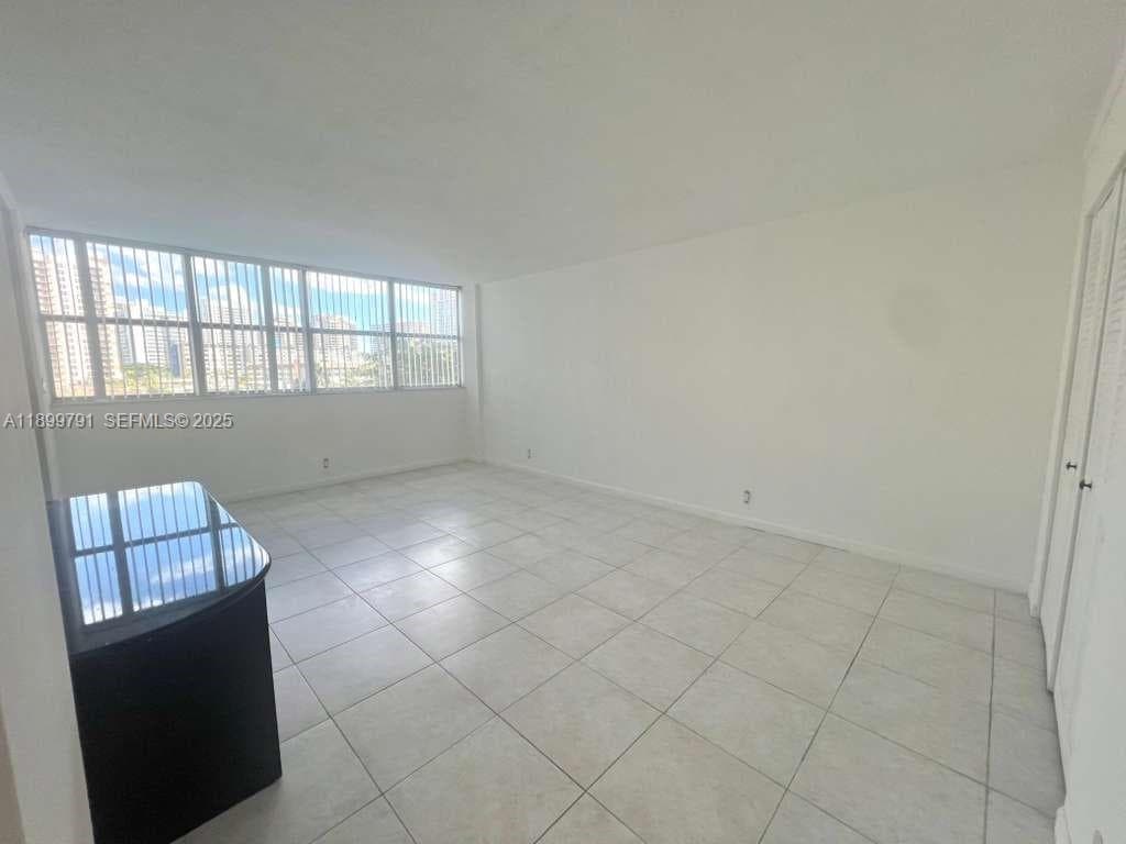 LAKE POINT TOWER CONDOMIN · #406 in Hallandale Beach - Photo 16