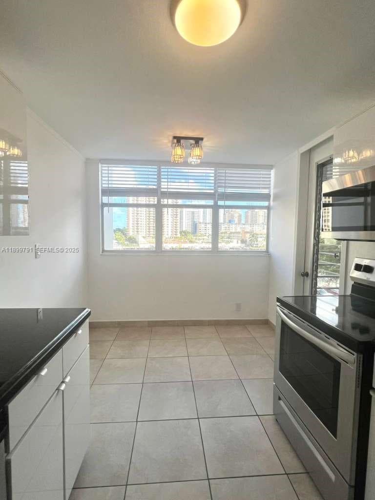 LAKE POINT TOWER CONDOMIN · #406 in Hallandale Beach - Photo 7