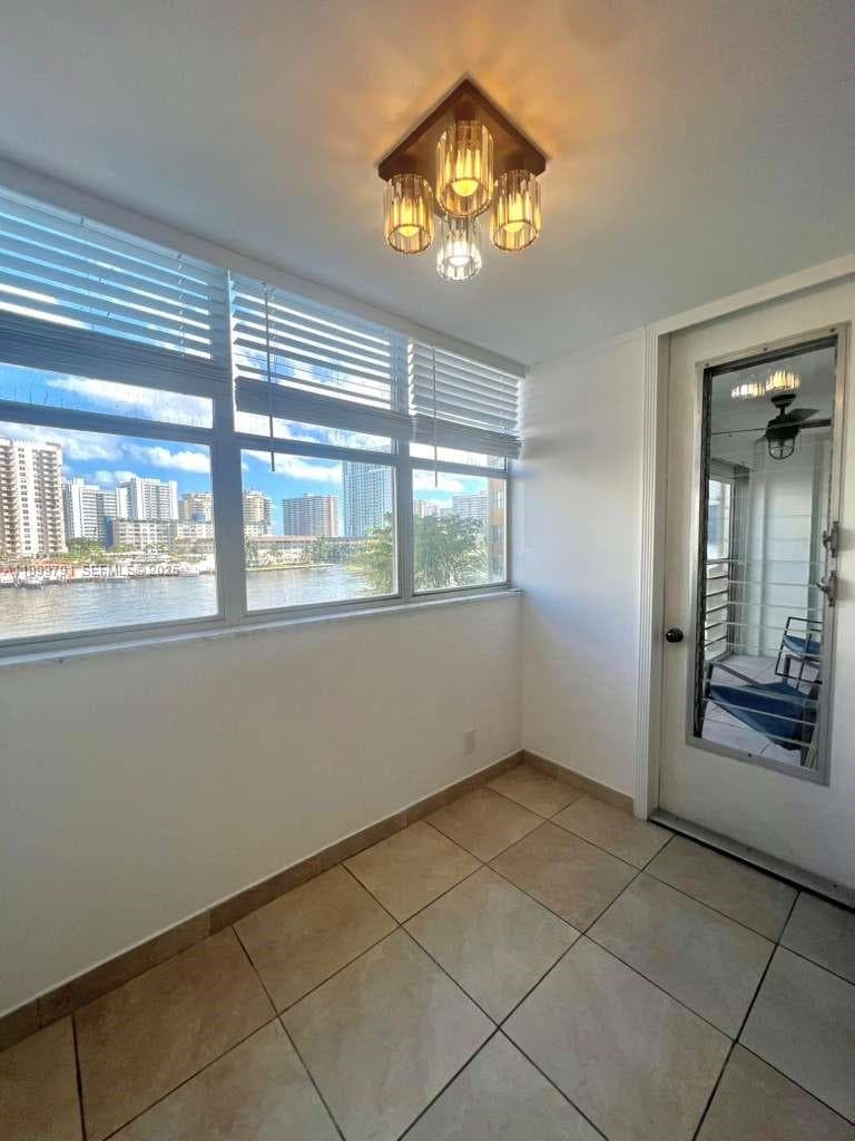 LAKE POINT TOWER CONDOMIN · #406 in Hallandale Beach - Photo 10