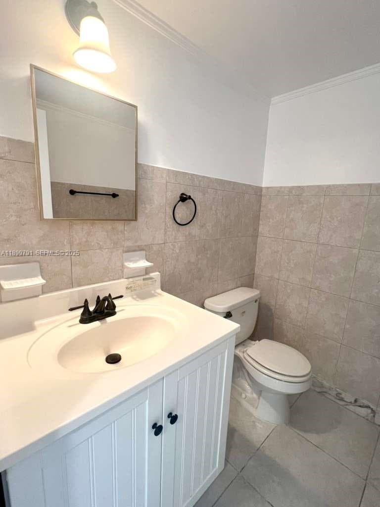LAKE POINT TOWER CONDOMIN · #406 in Hallandale Beach - Photo 15