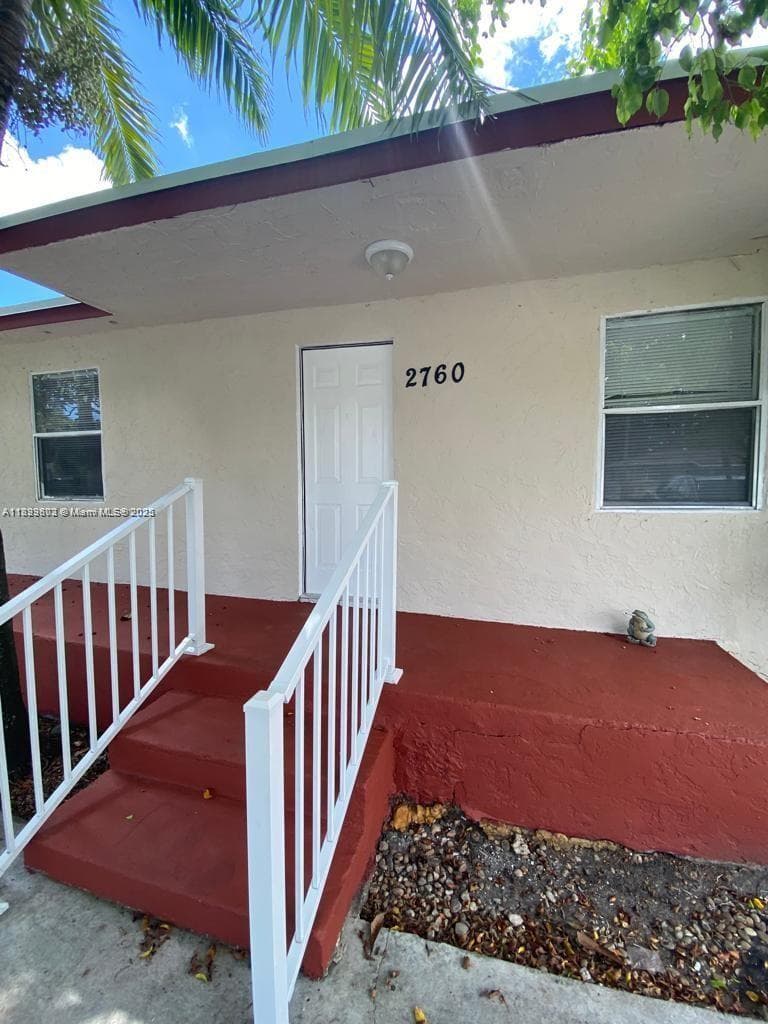 2760 NW 11th Ct photo 1