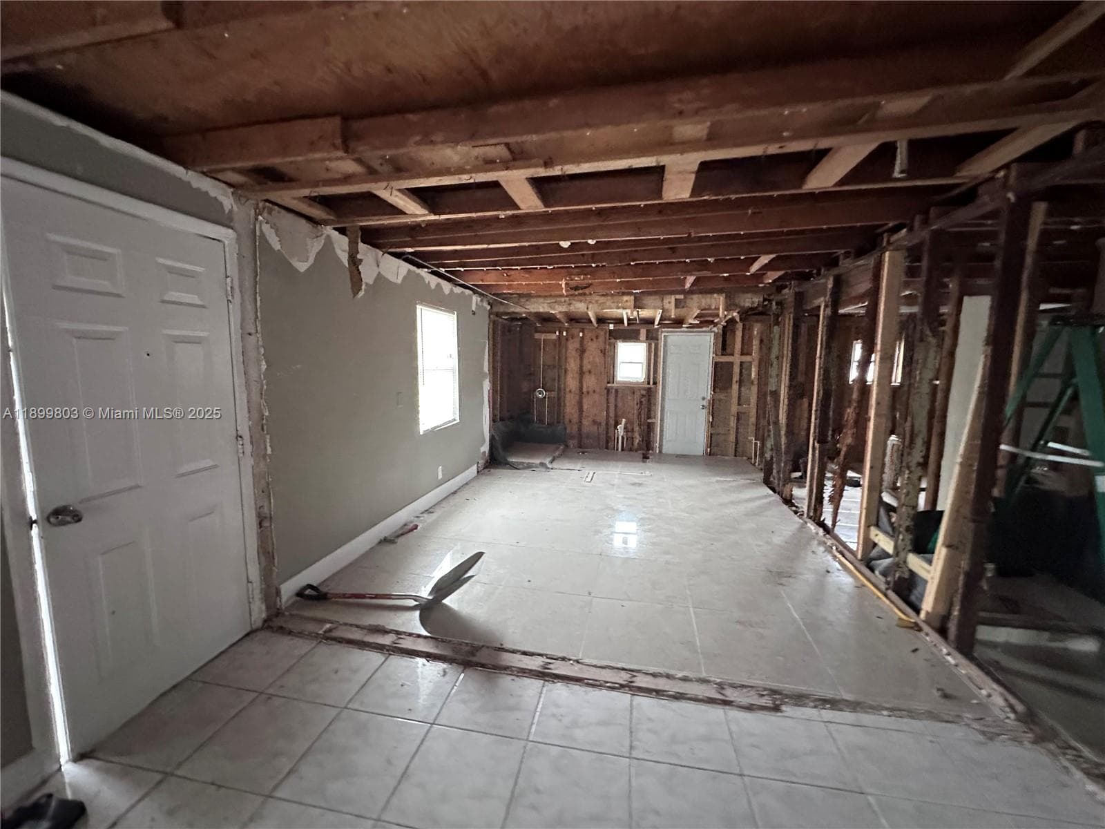 2760 NW 11th Ct photo 4