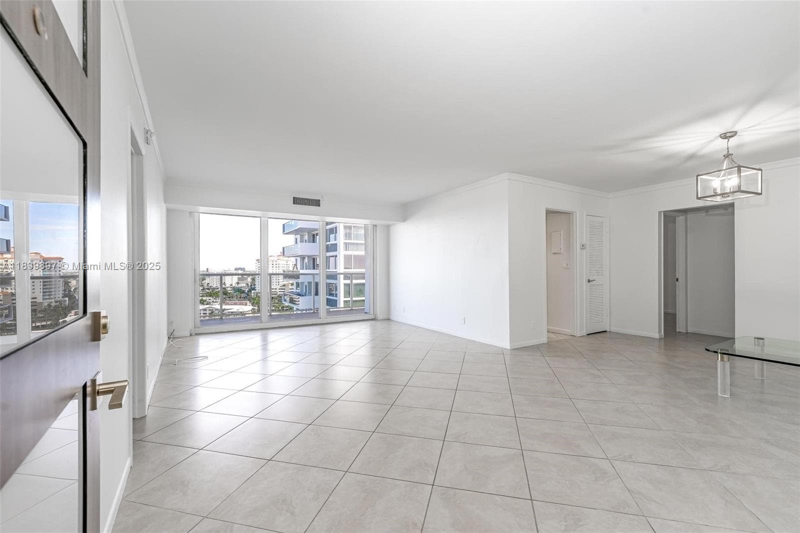 Embassy Tower 1 · #14B in Fort Lauderdale - Photo 2