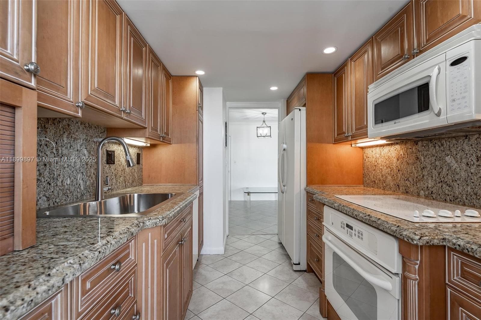 Embassy Tower 1 · #14B in Fort Lauderdale - Photo 8