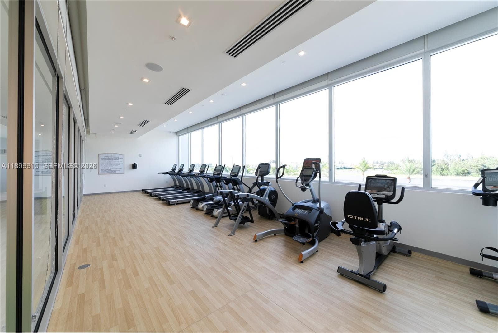 LANDMARK AT DORAL CONDO · #206 in Doral - Photo 32