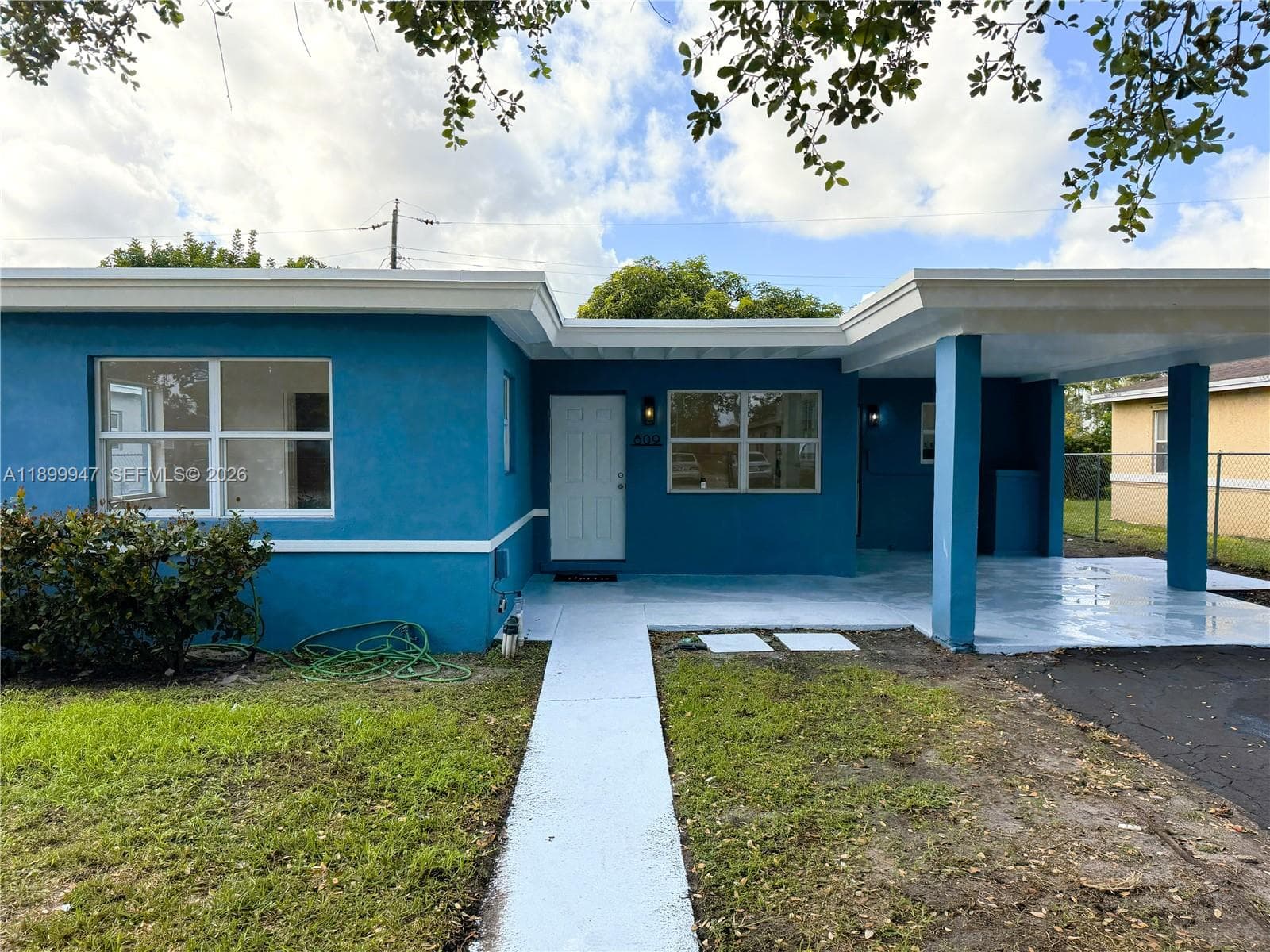 809 NW 12th Ave photo 1